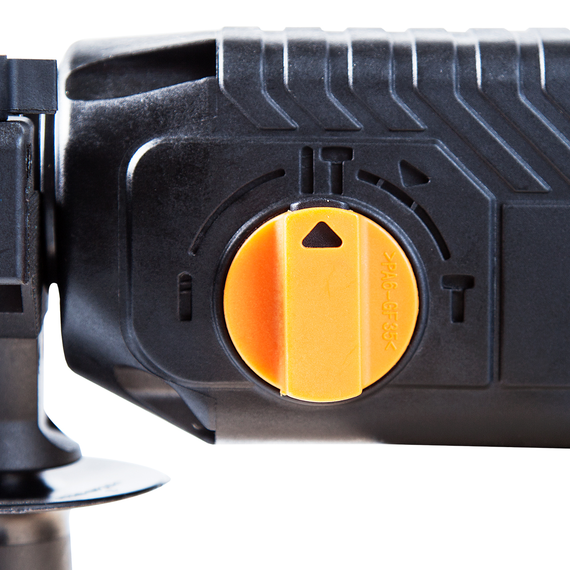 Перфоратор электрический BORT BHD-700-P